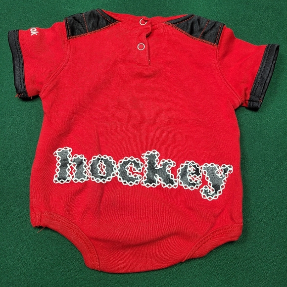 Ottawa Senators onesie EUC. - Picture 3 of 4